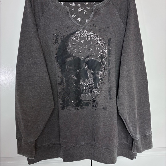 Goth Sweatshirt with V-neck cut Soft Stretchy Stonewashed Gray Jewel accent 3X - Picture 7 of 11